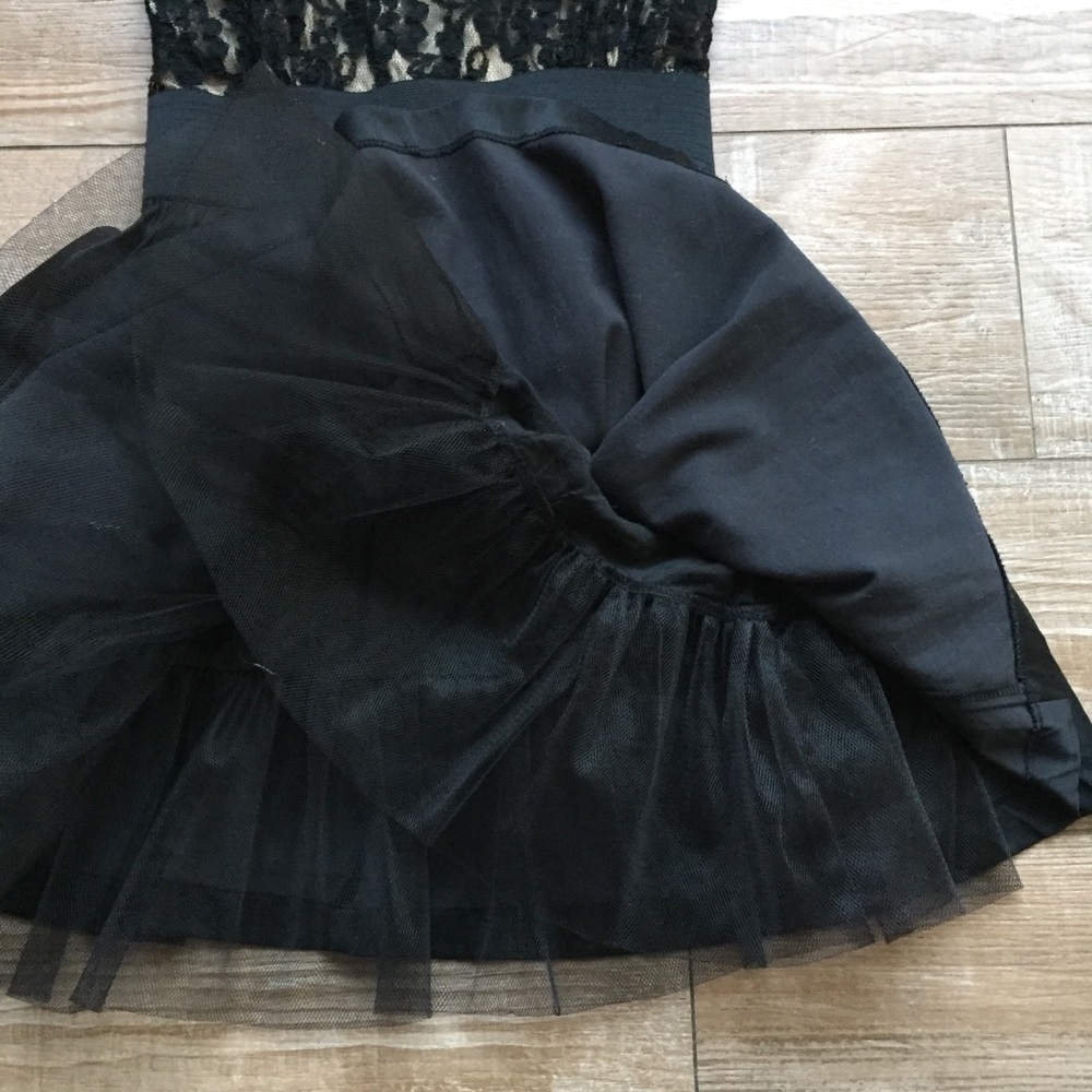 *SOLD*   🥂✨F21 Flirty Black & Tan Lace Mini Dress - Picture 5 of 8